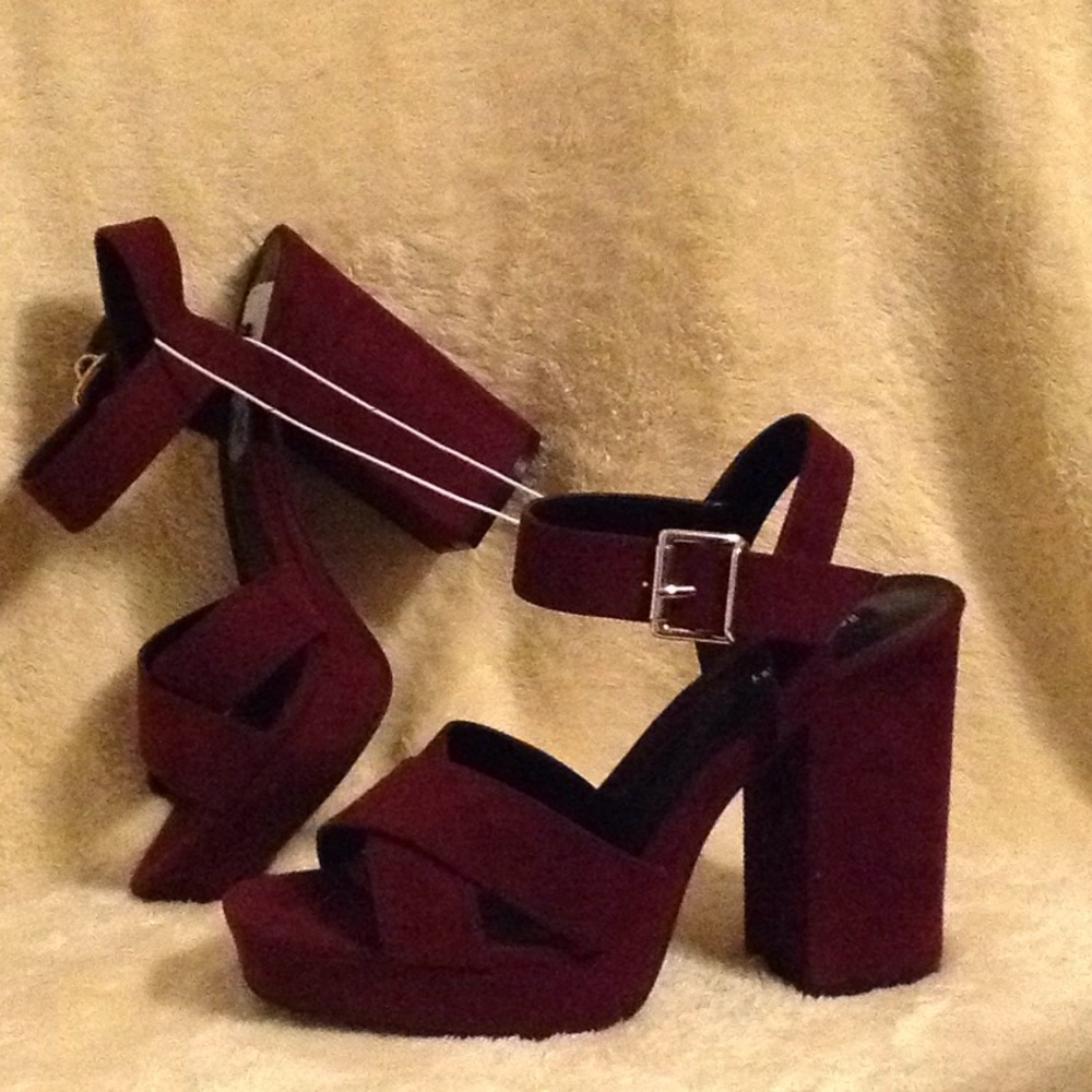 ✨Platform Heels✨ - Picture 4 of 7